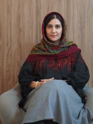 خانم سارا شریفی