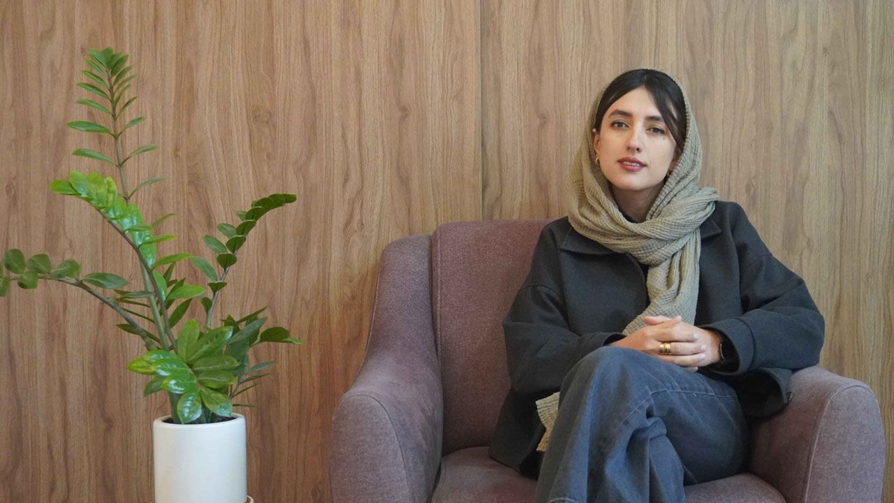 خانم منصوره اسدی