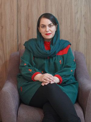 خانم هلیا زرشناس